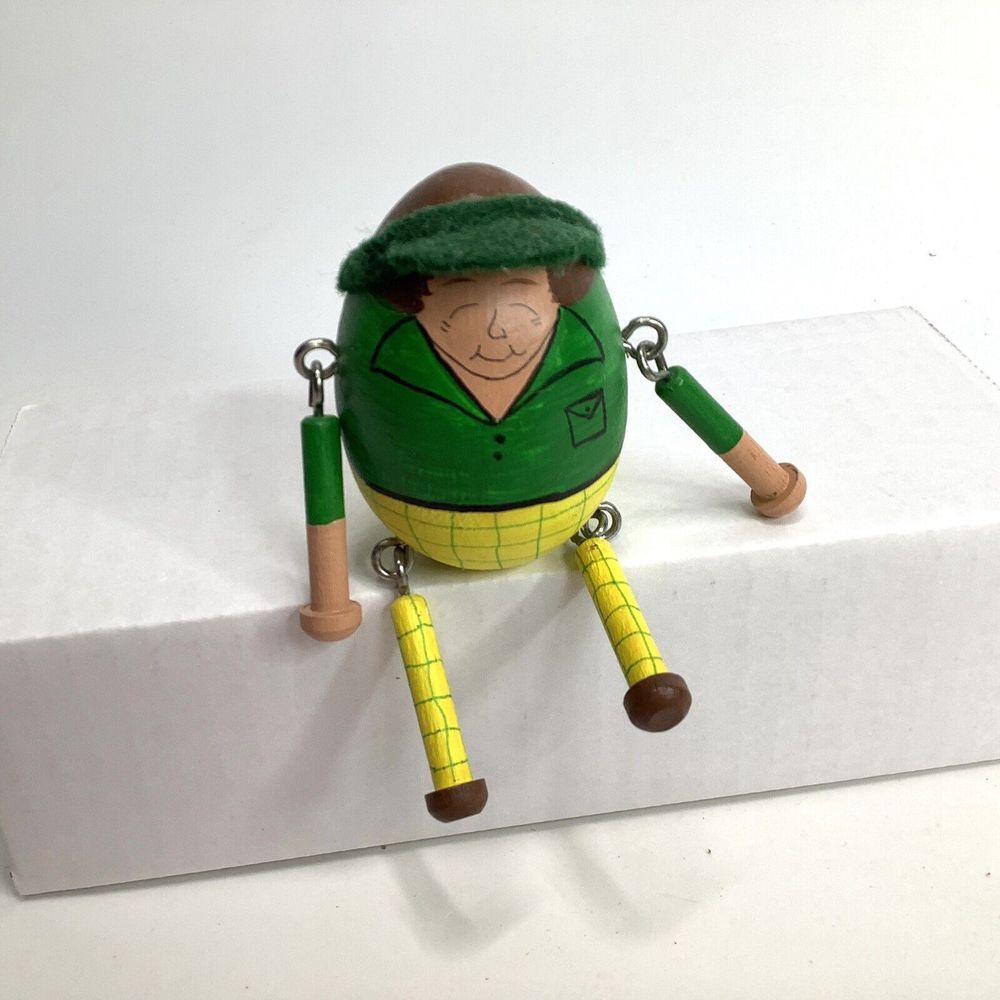 1 Painted Wooden Egg Man with green Jacket Shelf Sitter Figurine‎ 4" Vintage